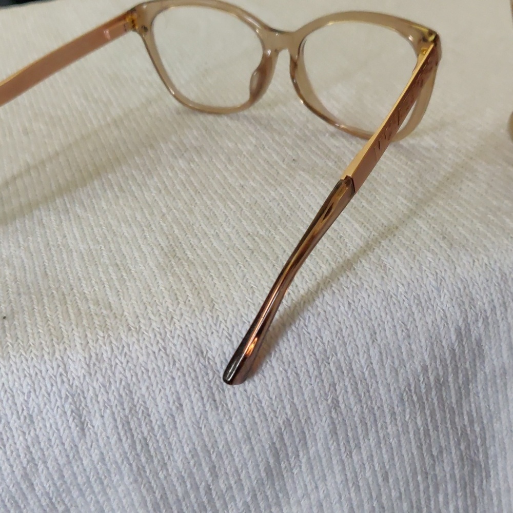 Eyeglass - image 3